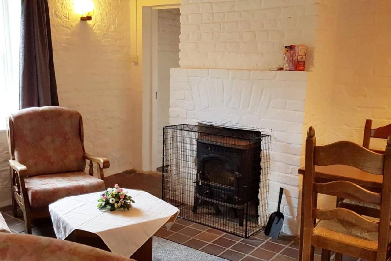 Mogue'S Cottage At Wells House & Gardens 웩스퍼드 외부 사진